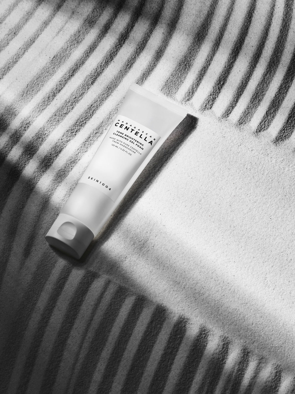 Skin1004 Madagascar Centella Tone Brightening Cleansing Gel Foam 125ml